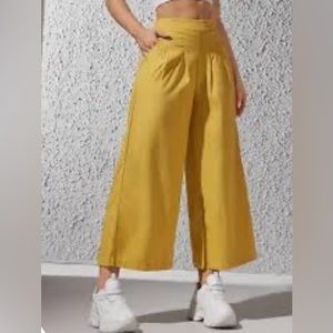 Wide leg cotton pants. Mustard